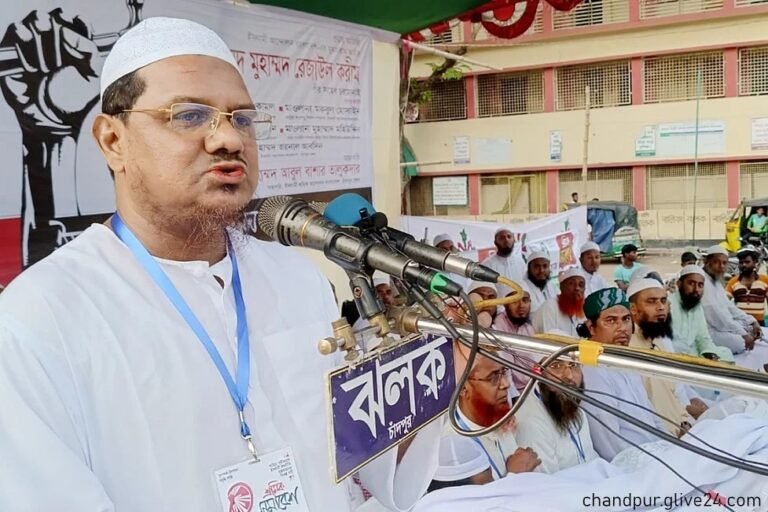 চরমোনাই পীর দেশের জনগণ দিনের ভোট রাতে দেখতে চায় না
