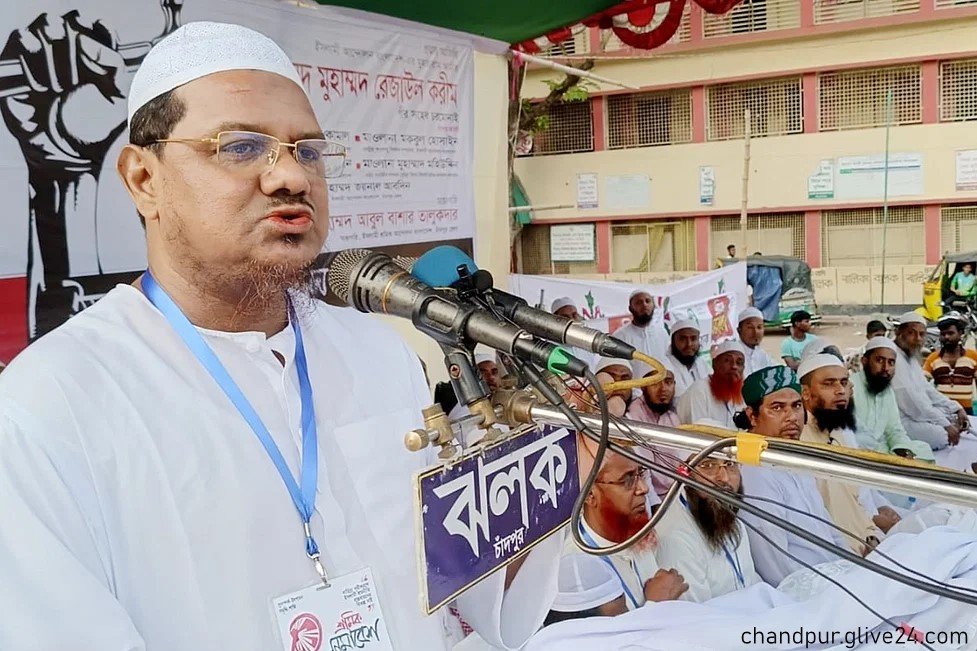 চরমোনাই পীর দেশের জনগণ দিনের ভোট রাতে দেখতে চায় না